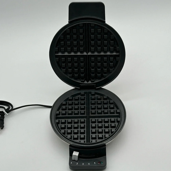 Cuisinart WMR-CA Round Classic Waffle Maker Iron - Tested Works Great - Picture 1 of 7